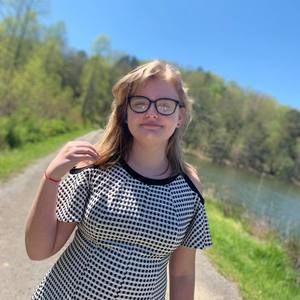 Meet your Posher, Lacey